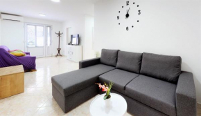 Apartment Nora - stay by Bacvice and old town